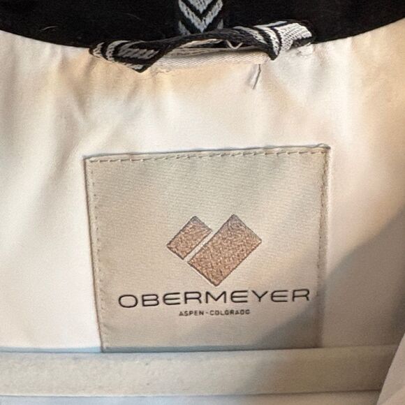 Obermeyer Women's Tuscany II Ski Jacket in white with black side panels. - Picture 2 of 8